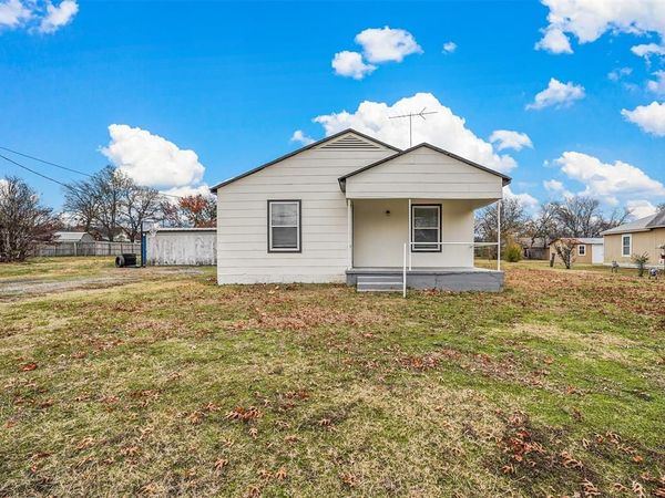 407 N Carter , Howe, TX 75459