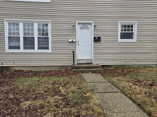 137 Waterman Street, Unit Apt. 1, Manchester, NH 03103
