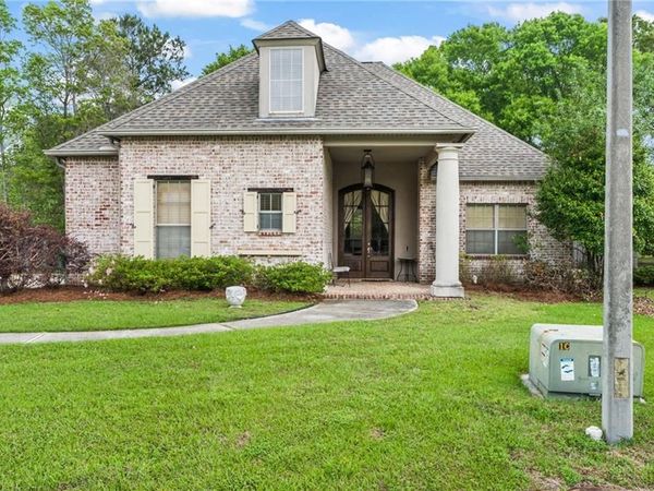 105 RED FOX RUN Boulevard, Madisonville, LA 70447