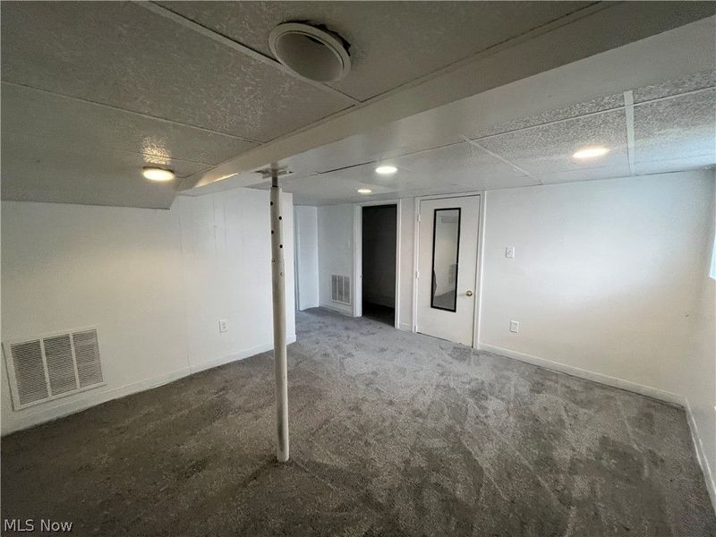 10914 Oliver Road, Cleveland, OH 44111 Photo 32