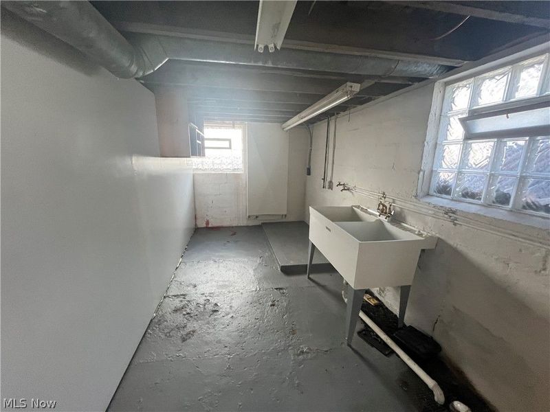 10914 Oliver Road, Cleveland, OH 44111 Photo 38