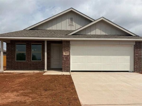 1941 Honey Locust Drive, Mustang, OK 73128