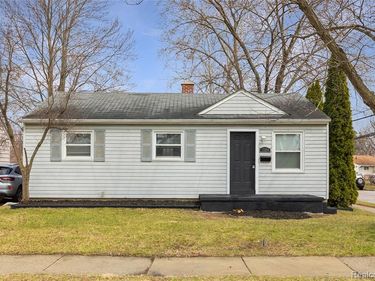 17204 Euclid Avenue, Allen Park, MI 48101