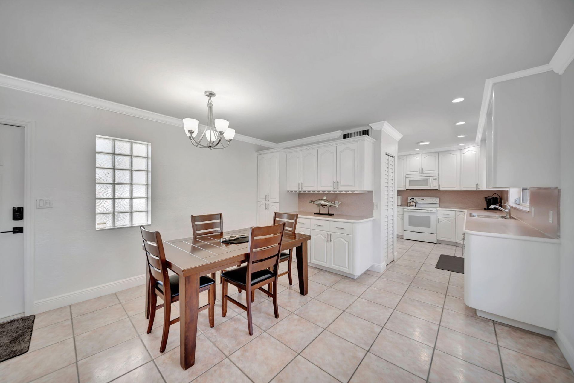 2724 NE 14th Street, Unit 6, Fort Lauderdale, FL 33304 Photo