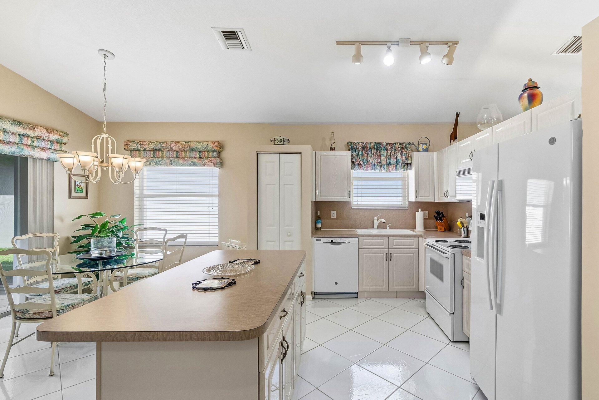 9779 Lemonwood Drive, Boynton Beach, FL 33437 Photo