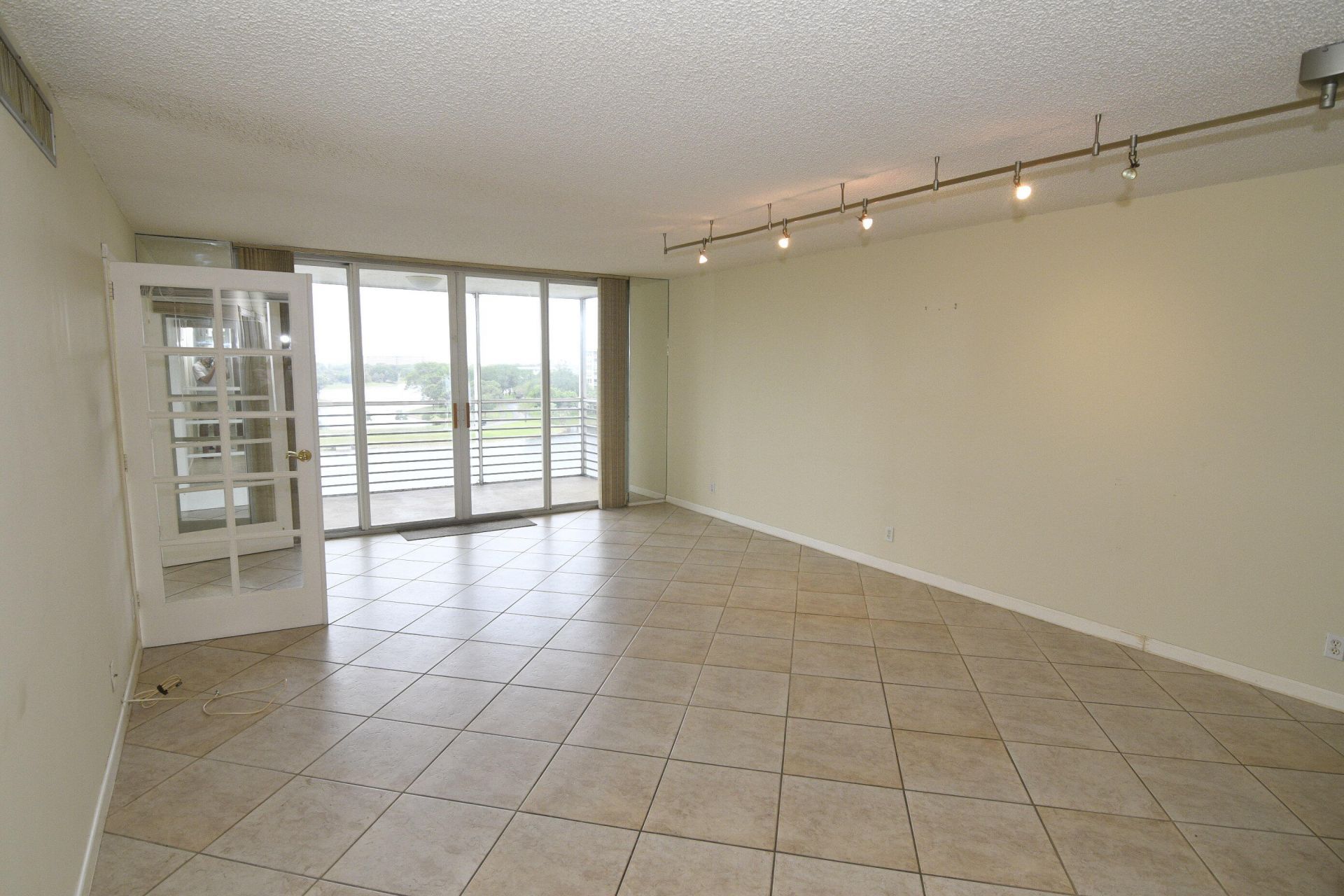 3095 N Course Drive, Unit 712, Pompano Beach, FL 33069 Photo