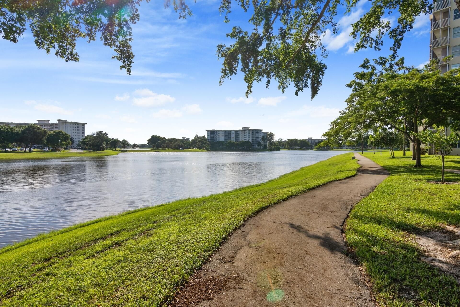 3095 N Course Drive, Unit 712, Pompano Beach, FL 33069 Photo