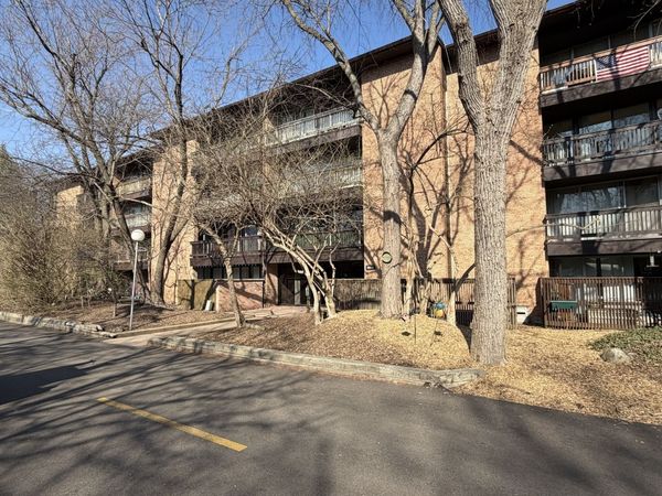 5500 Hillcrest Lane , Unit 3A, Lisle, IL 60532