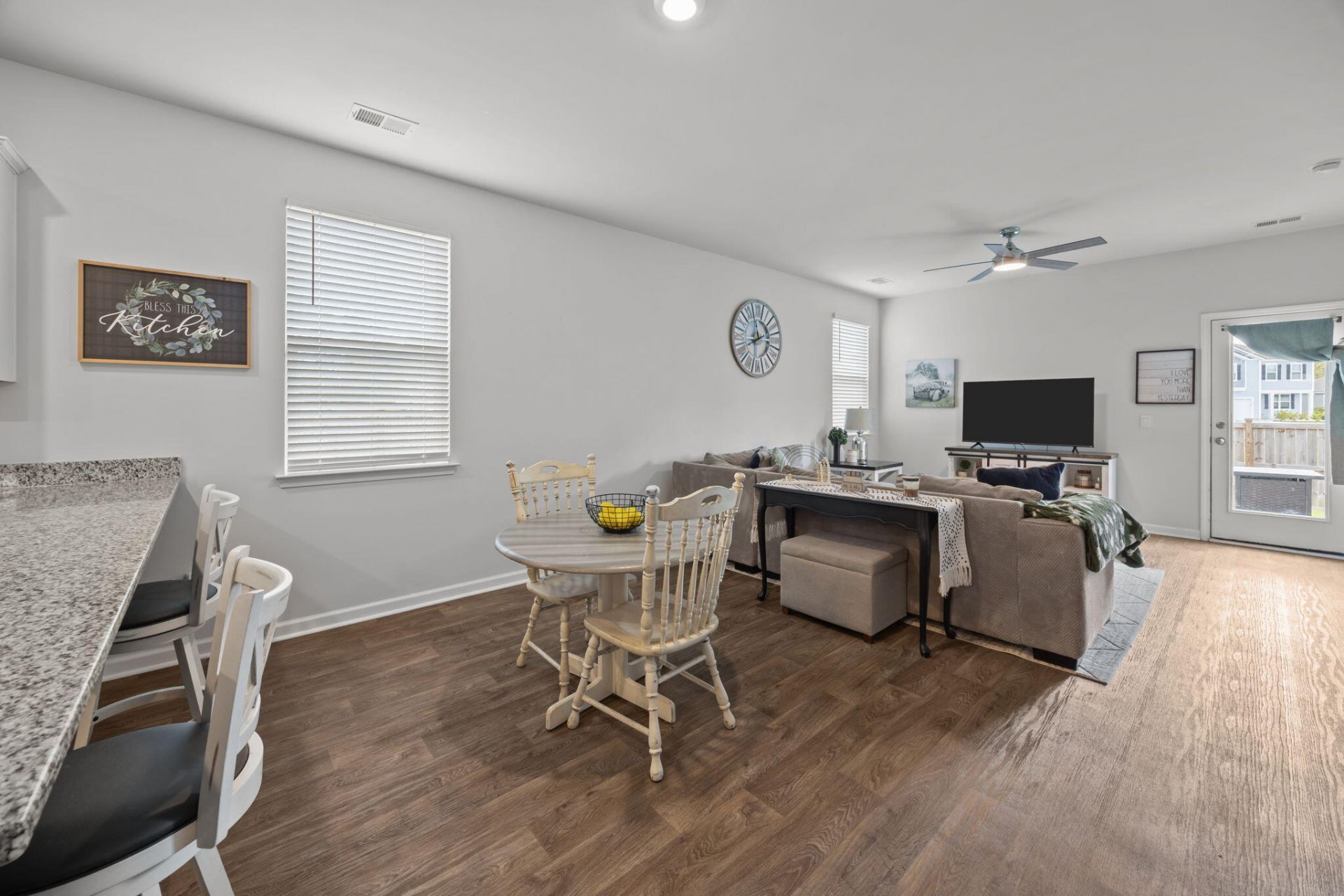 300 Feldspar Lane Photo 23