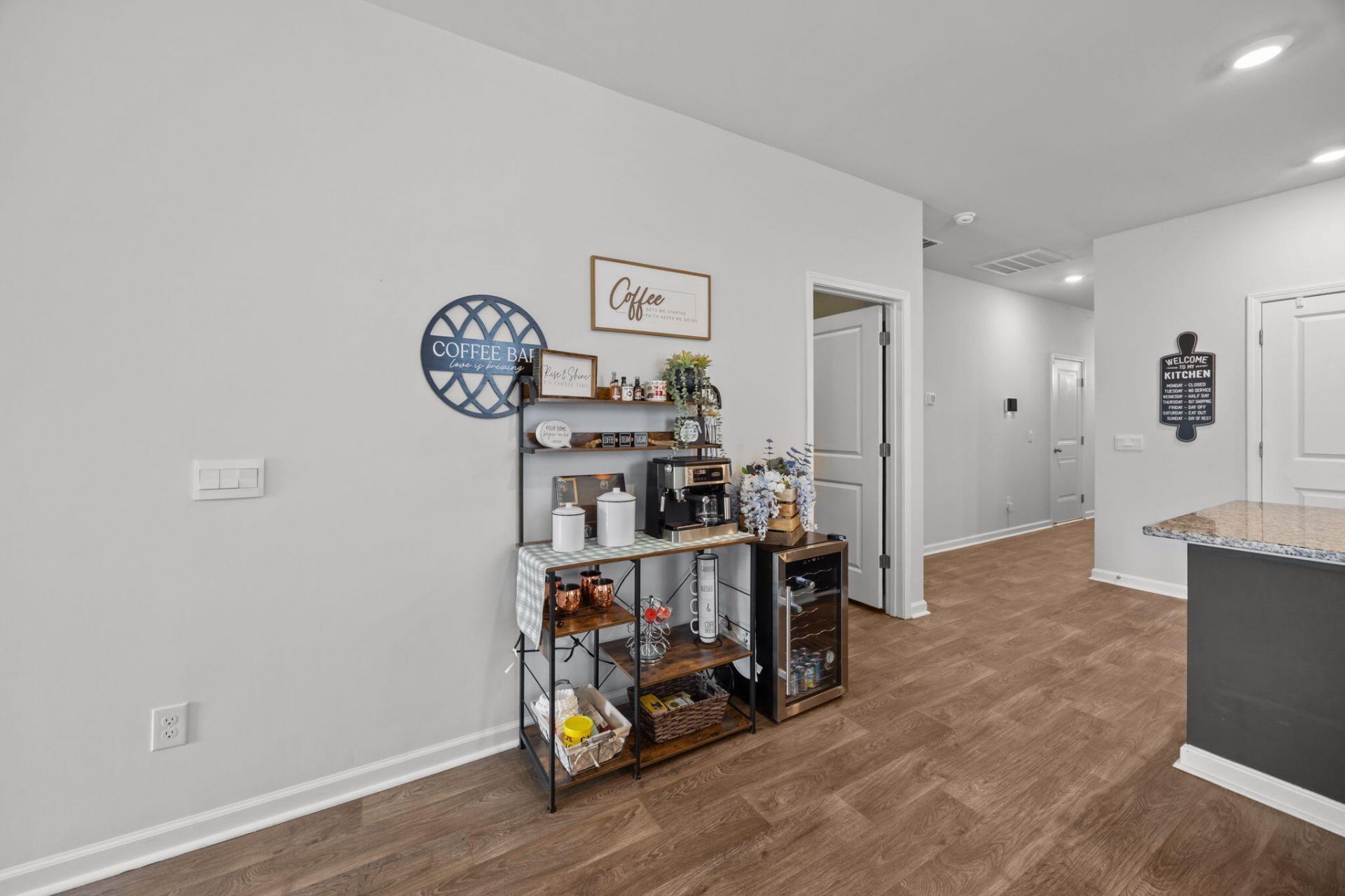 300 Feldspar Lane Photo 29