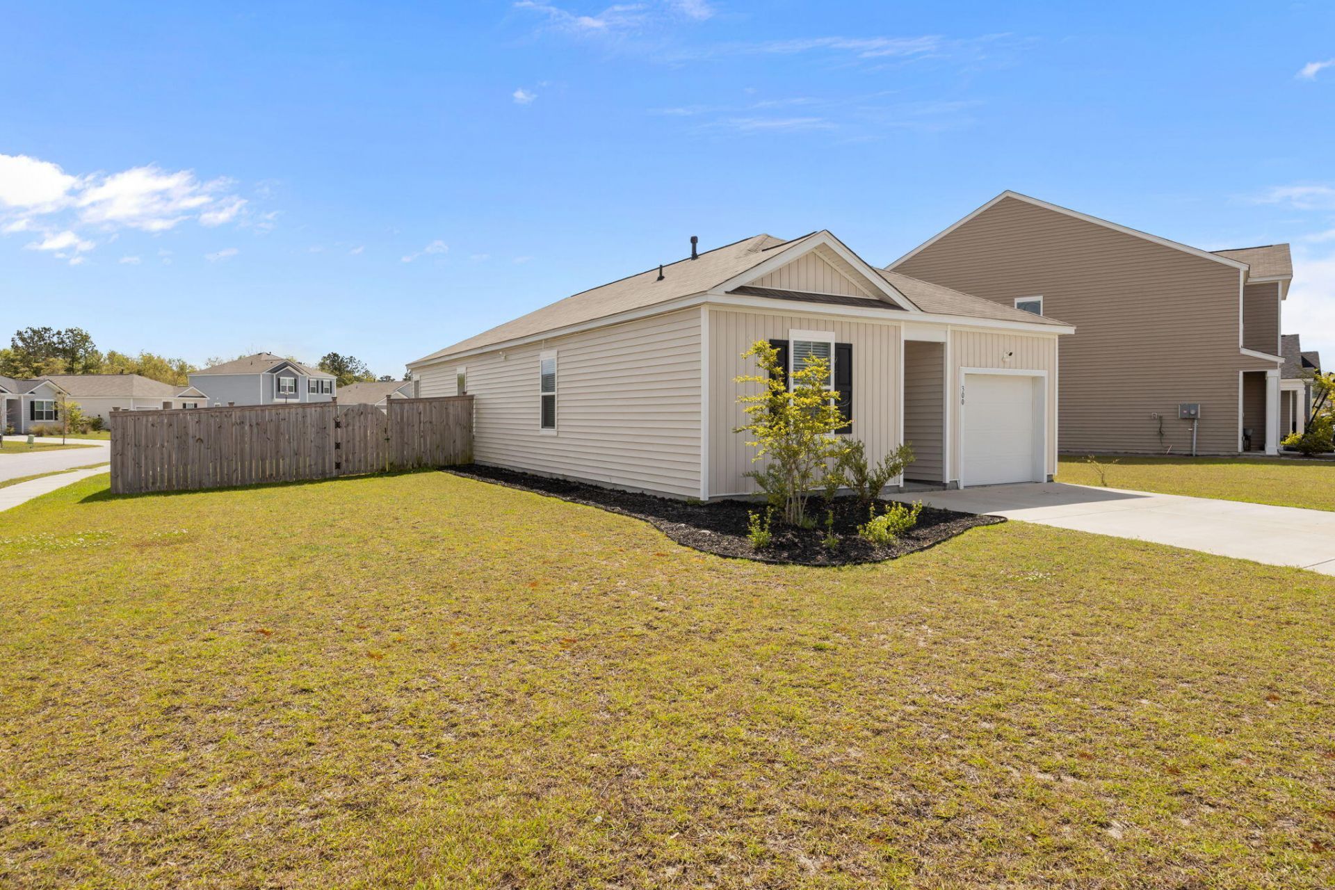 300 Feldspar Lane Photo 4