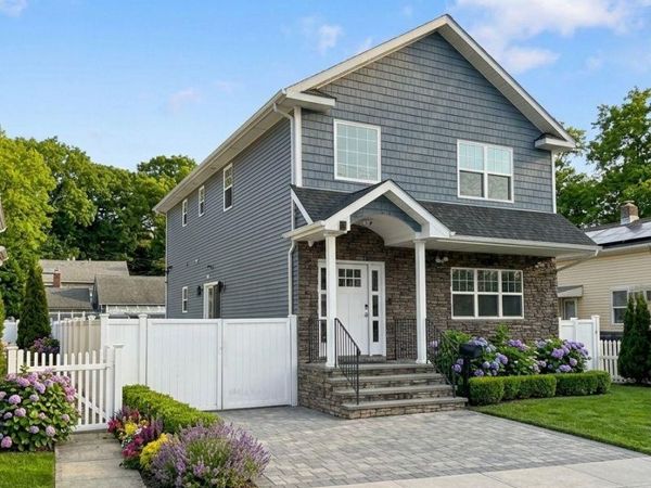 599 Park Avenue , West Hempstead, NY 11552