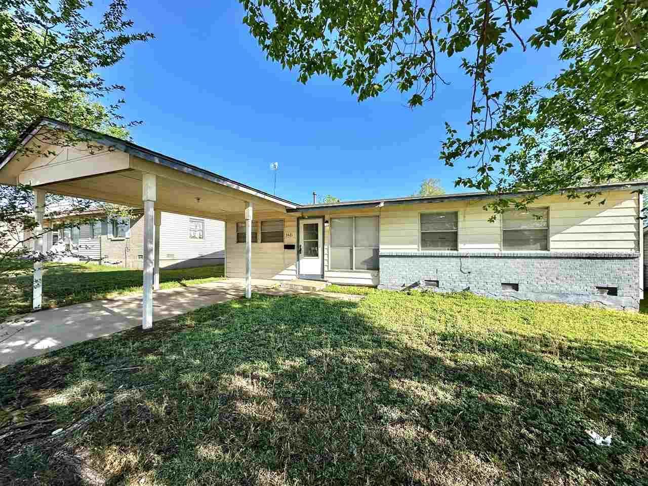 5421 NW Kinyon Ave, Lawton, OK 73505 Main Photo