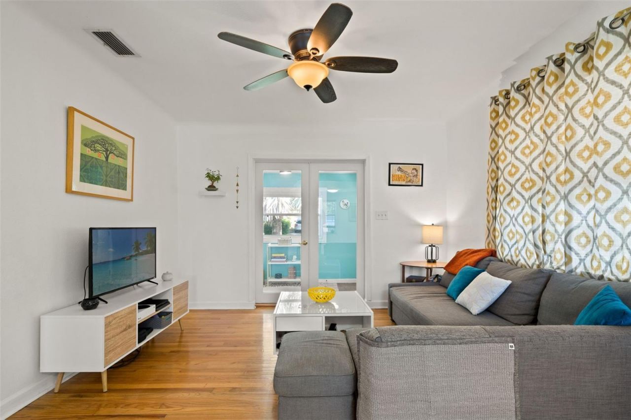 5020 Oxford Avenue N, Saint Petersburg, FL 33710 Photo