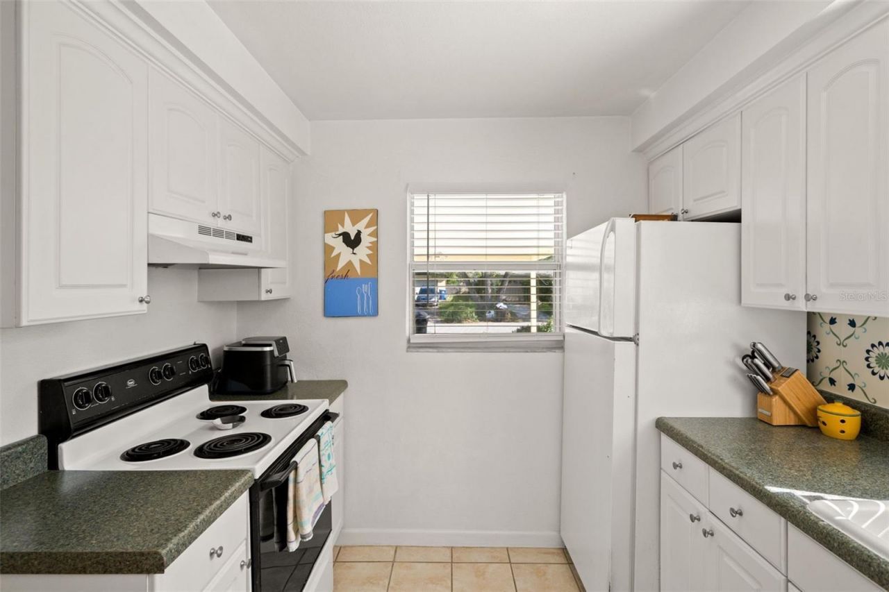 5020 Oxford Avenue N, Saint Petersburg, FL 33710 Photo