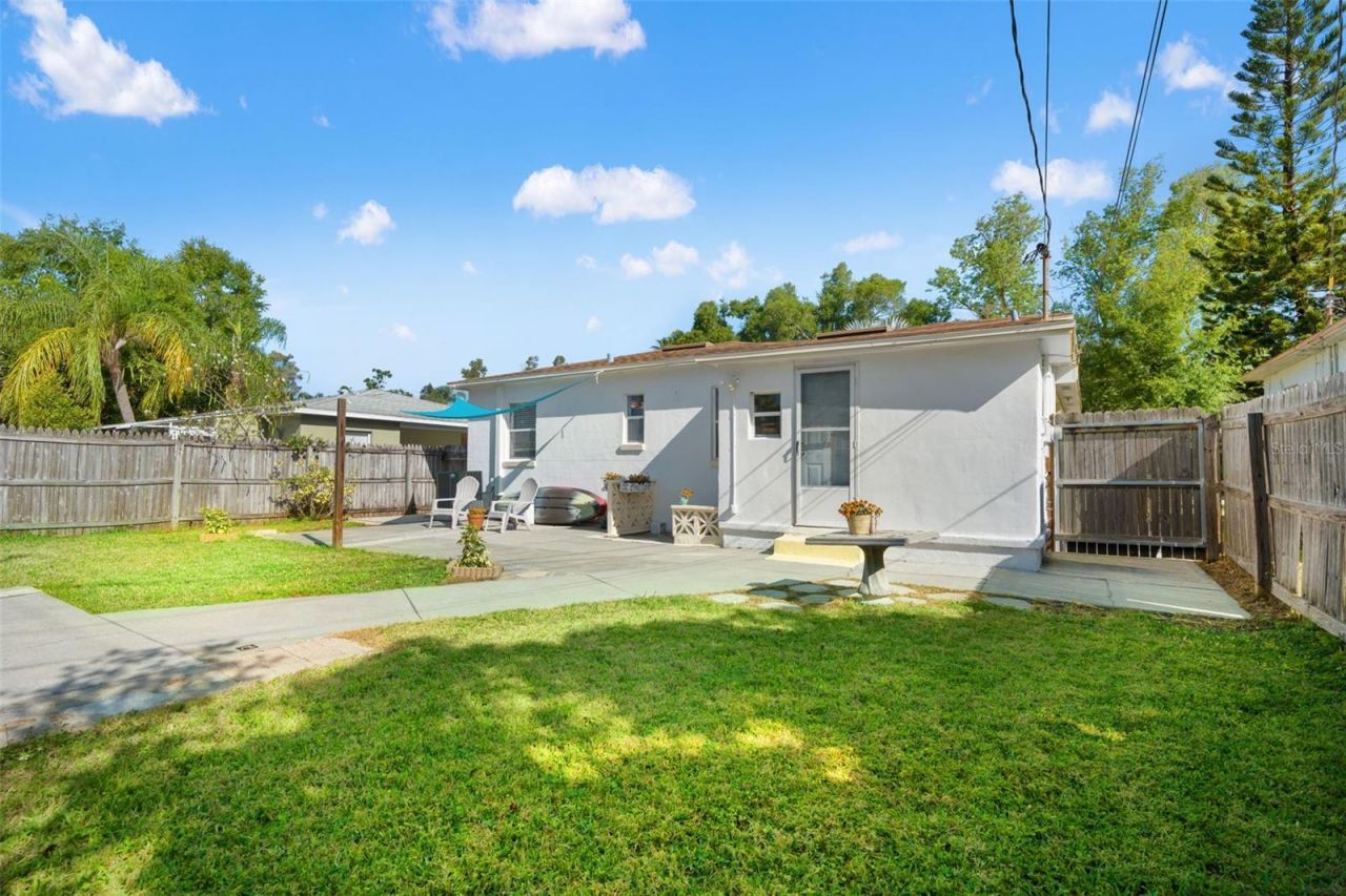 5020 Oxford Avenue N, Saint Petersburg, FL 33710 Photo