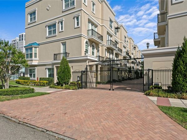 412 REGENT LANE N, ST PETERSBURG, FL 33701