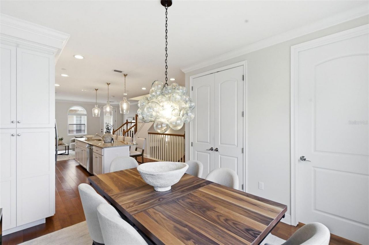 412 Regent Lane N, Saint Petersburg, FL 33701 Photo