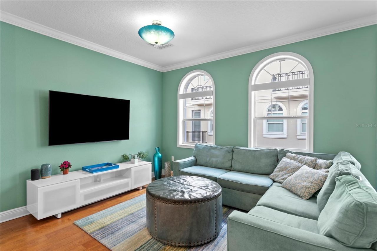 412 Regent Lane N, Saint Petersburg, FL 33701 Photo