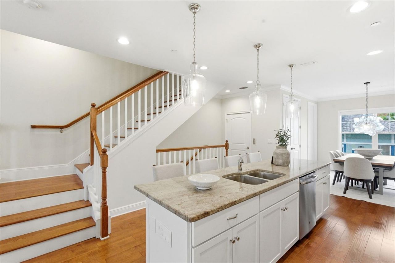 412 Regent Lane N, Saint Petersburg, FL 33701 Photo