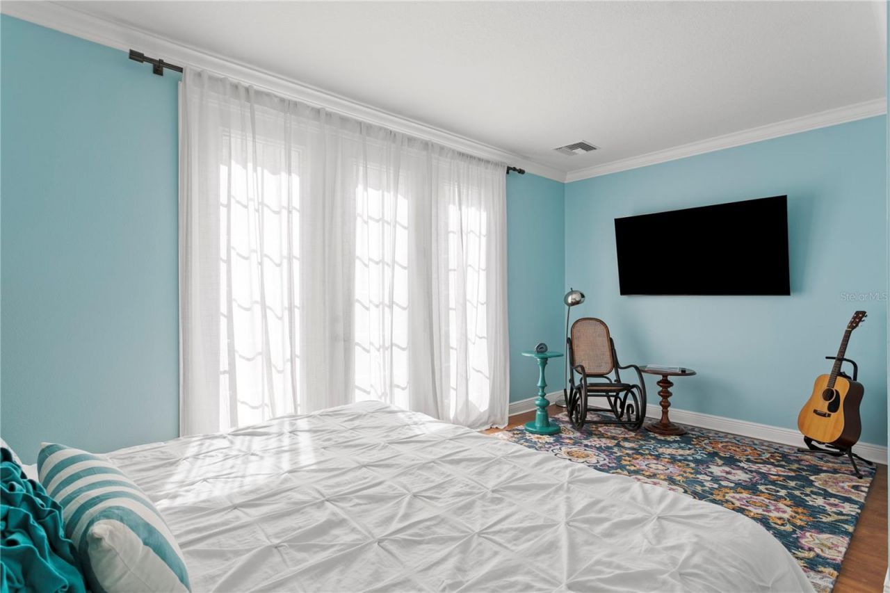 412 Regent Lane N, Saint Petersburg, FL 33701 Photo