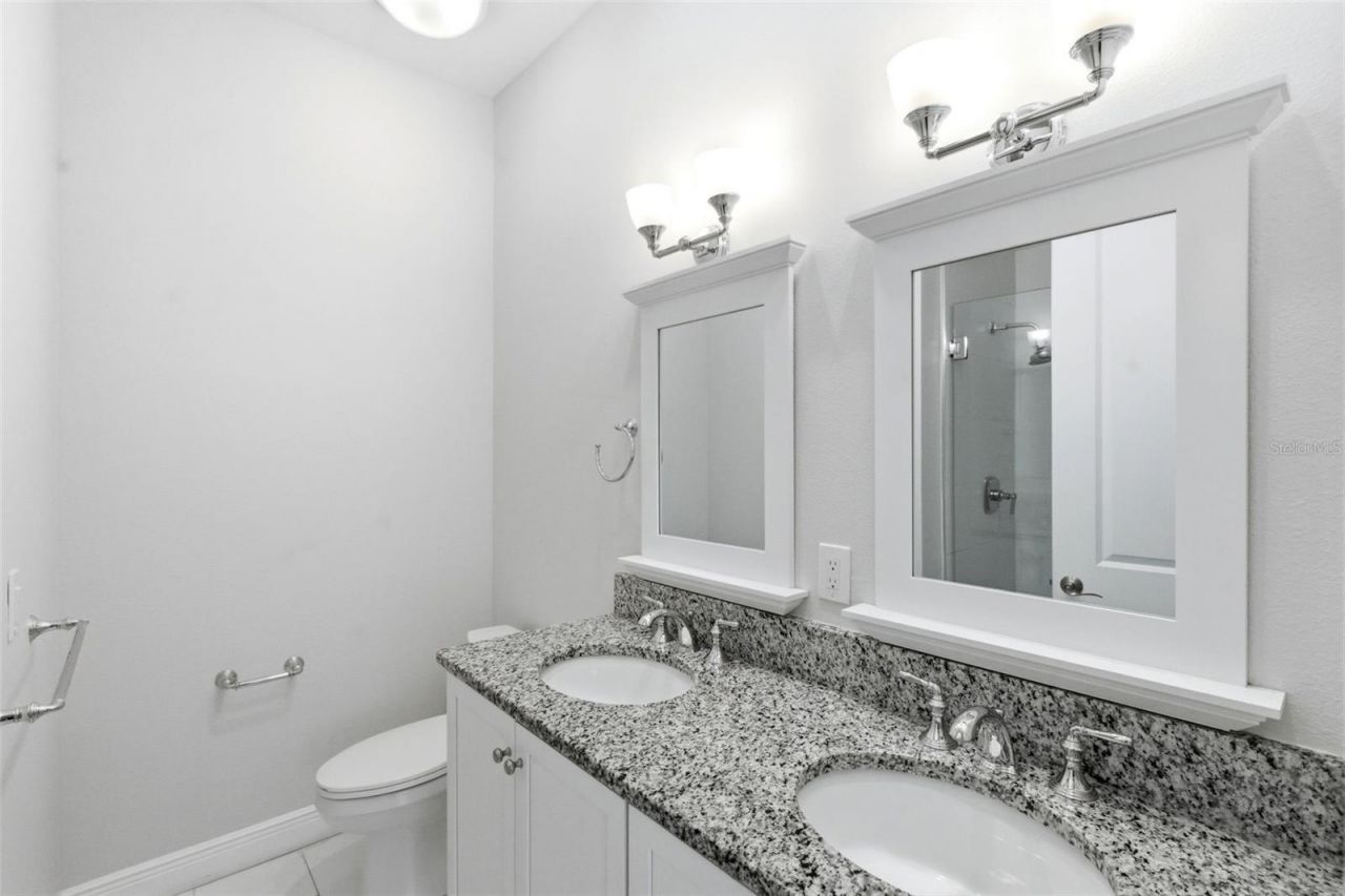 412 Regent Lane N, Saint Petersburg, FL 33701 Photo