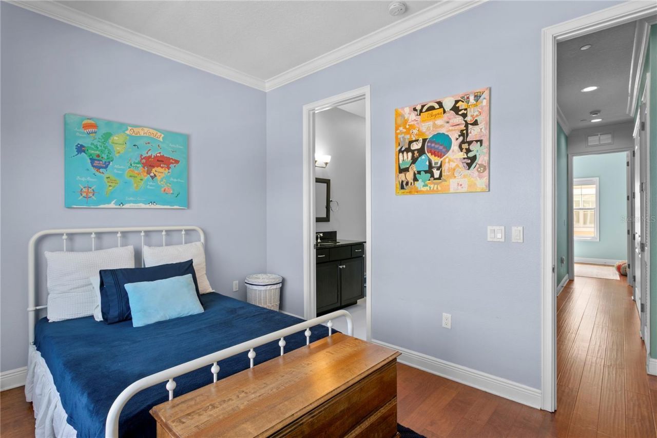 412 Regent Lane N, Saint Petersburg, FL 33701 Photo