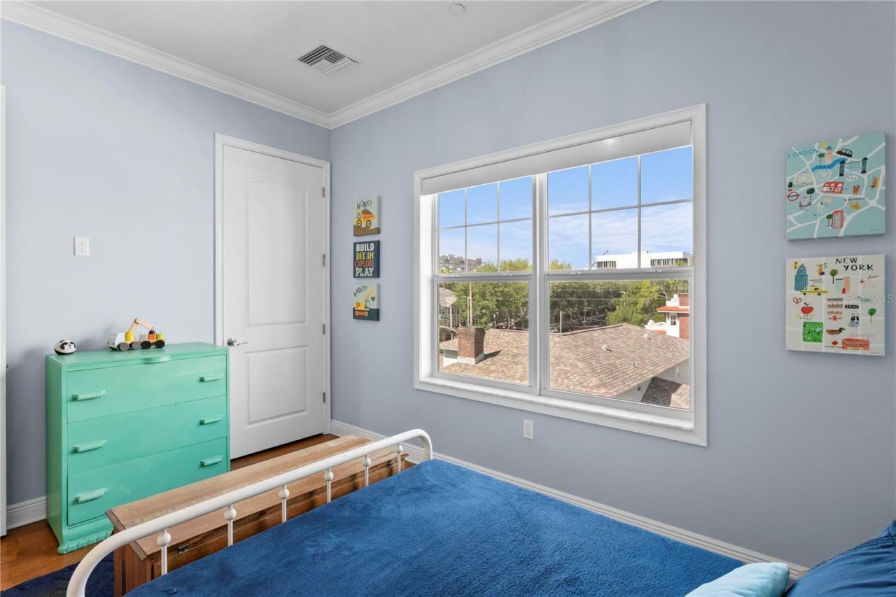 412 Regent Lane N, Saint Petersburg, FL 33701 Photo