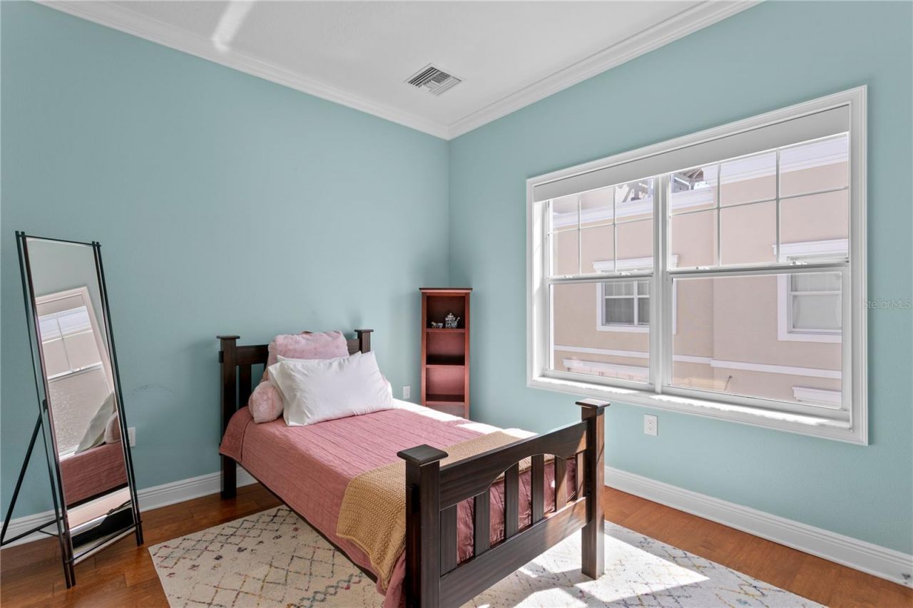 412 Regent Lane N, Saint Petersburg, FL 33701 Photo