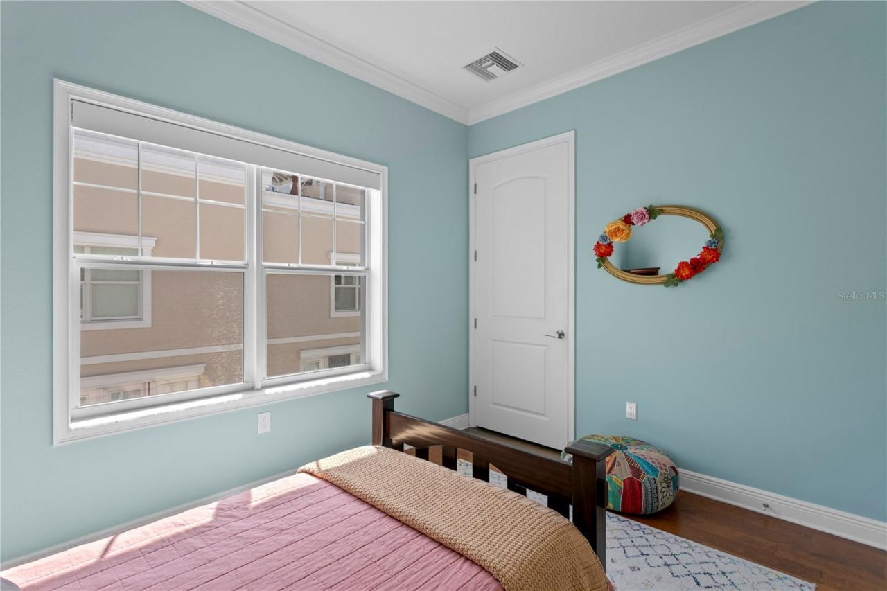 412 Regent Lane N, Saint Petersburg, FL 33701 Photo