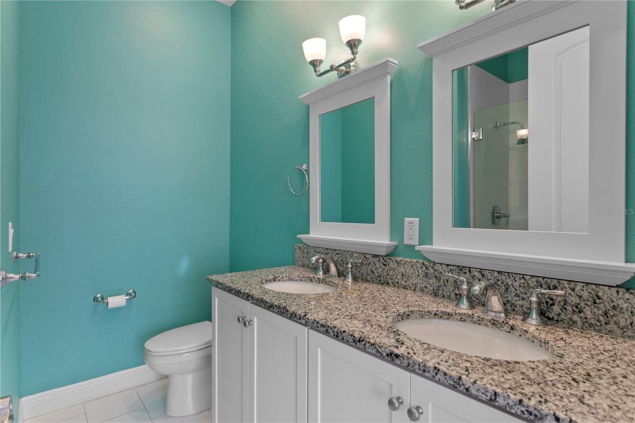 412 Regent Lane N, Saint Petersburg, FL 33701 Photo