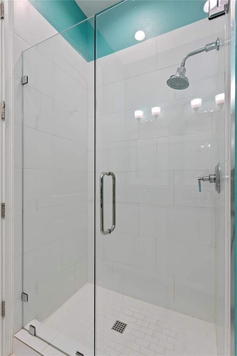 412 Regent Lane N, Saint Petersburg, FL 33701 Photo