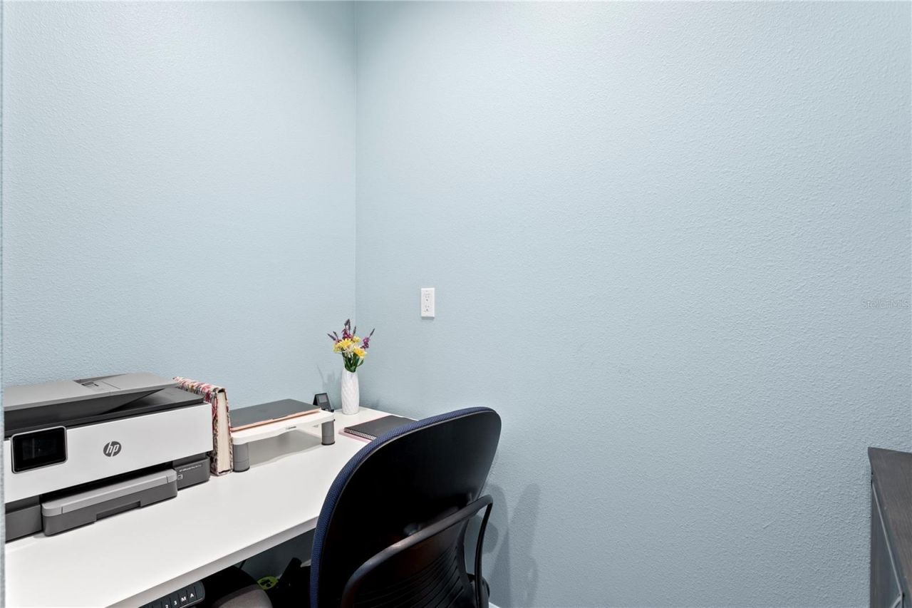 412 Regent Lane N, Saint Petersburg, FL 33701 Photo