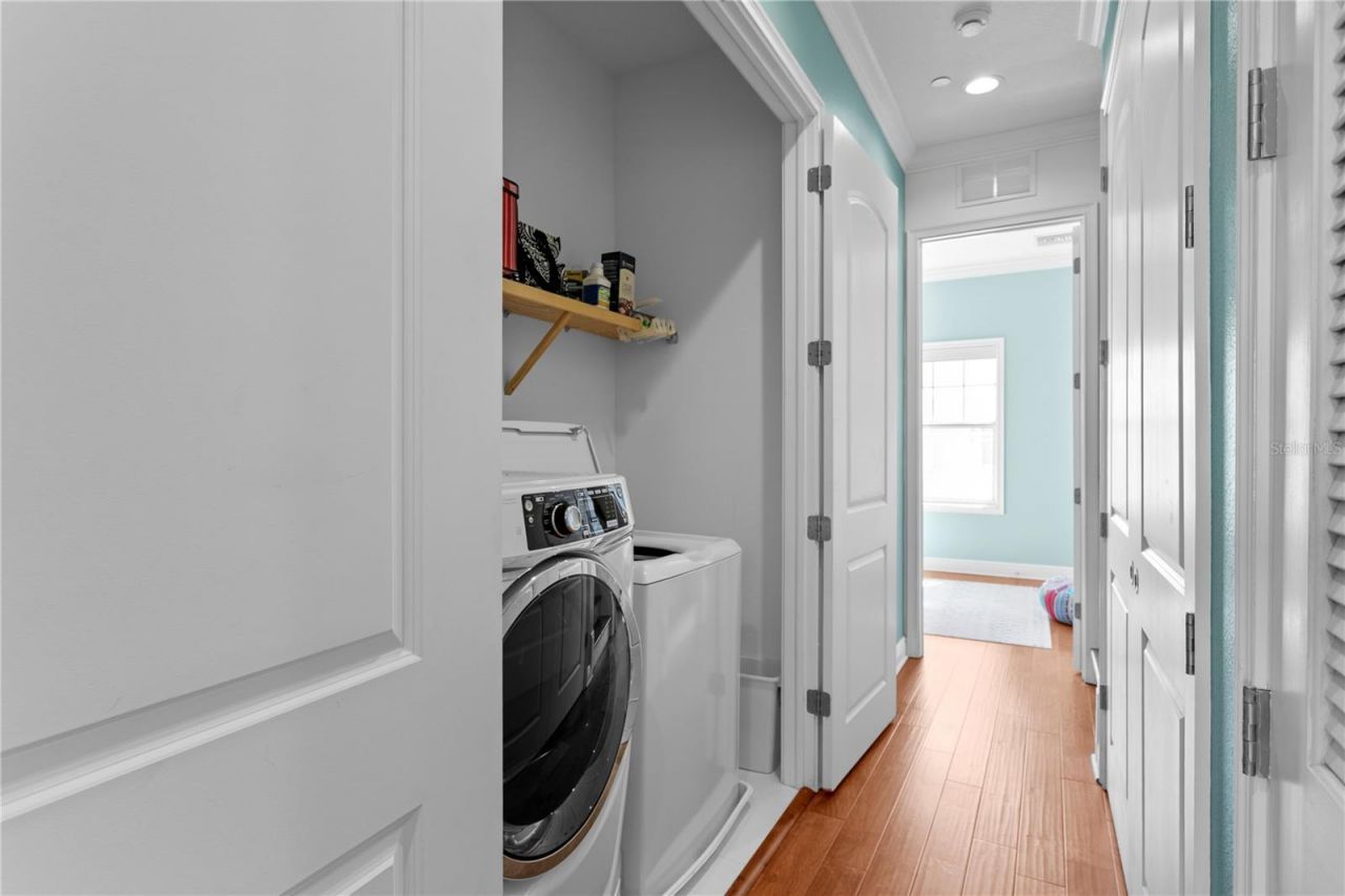 412 Regent Lane N, Saint Petersburg, FL 33701 Photo