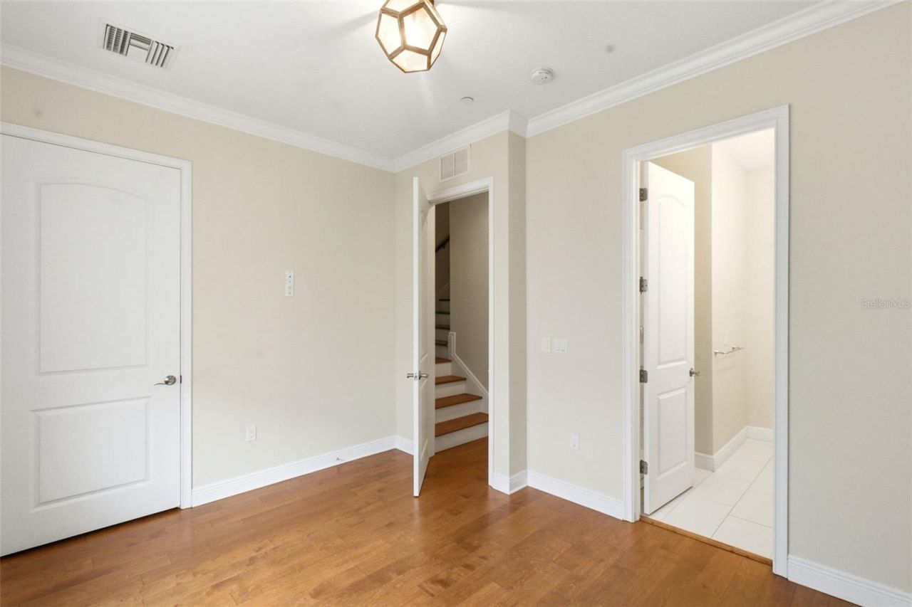 412 Regent Lane N, Saint Petersburg, FL 33701 Photo