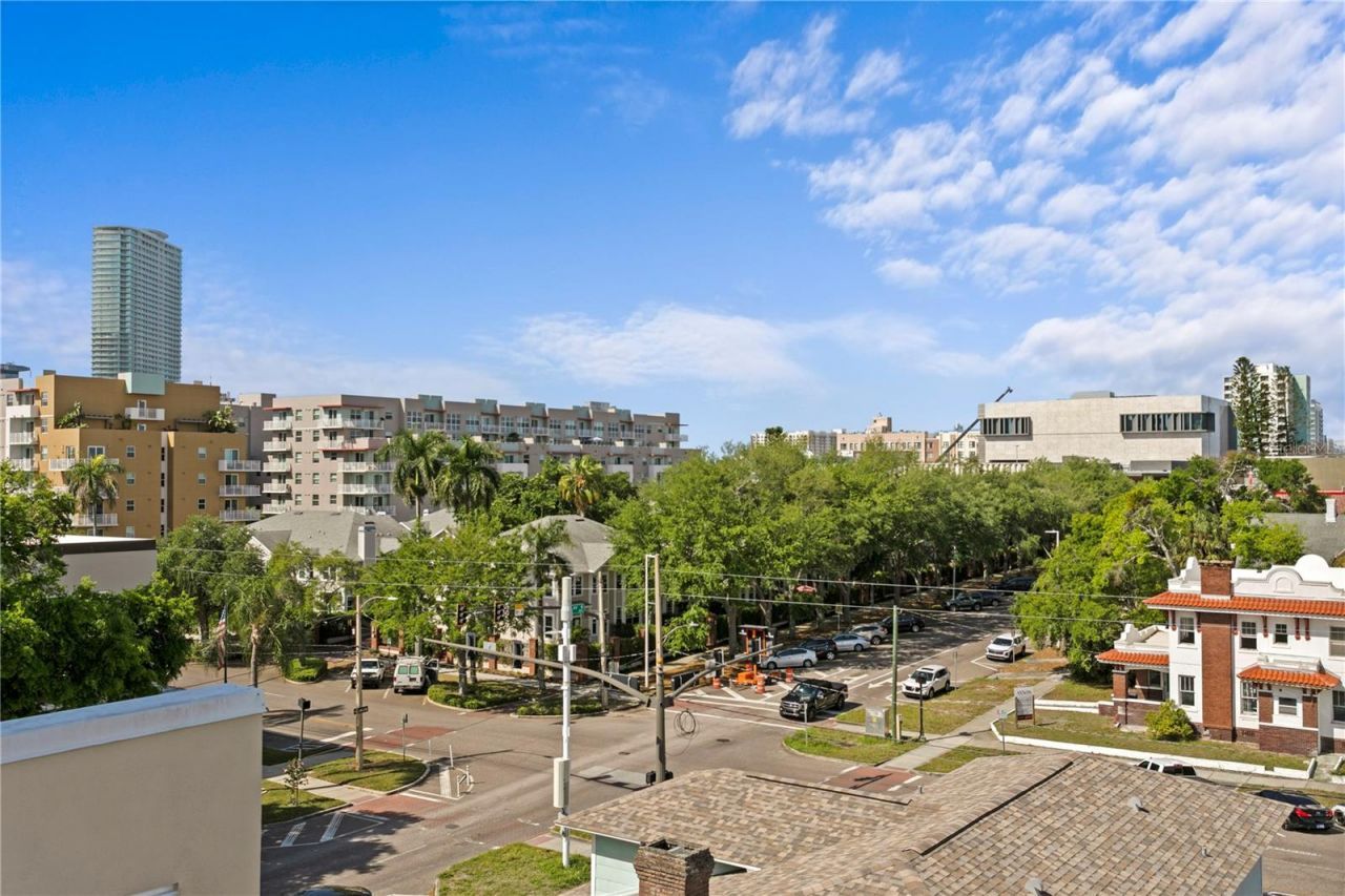 412 Regent Lane N, Saint Petersburg, FL 33701 Photo