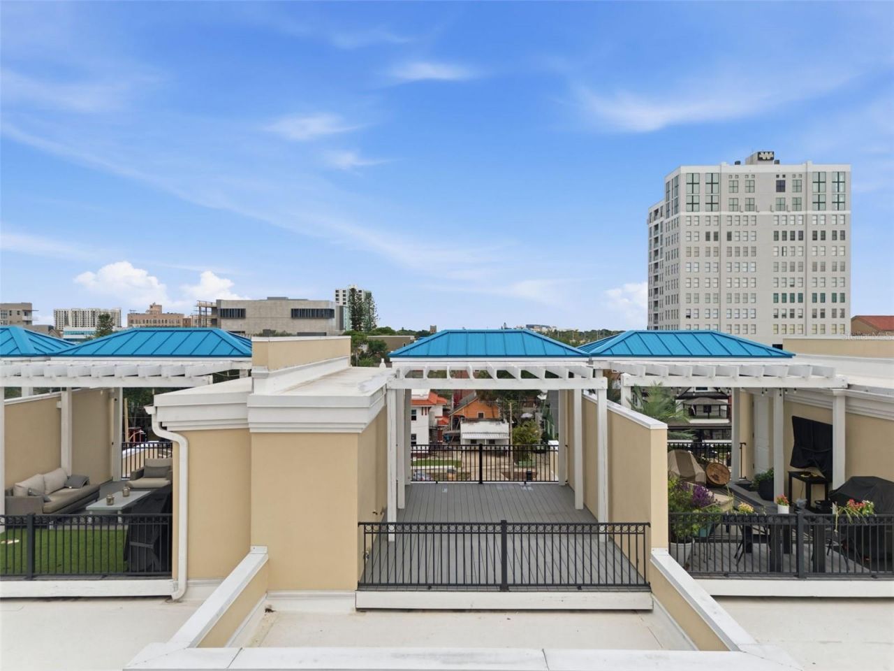 412 Regent Lane N, Saint Petersburg, FL 33701 Photo