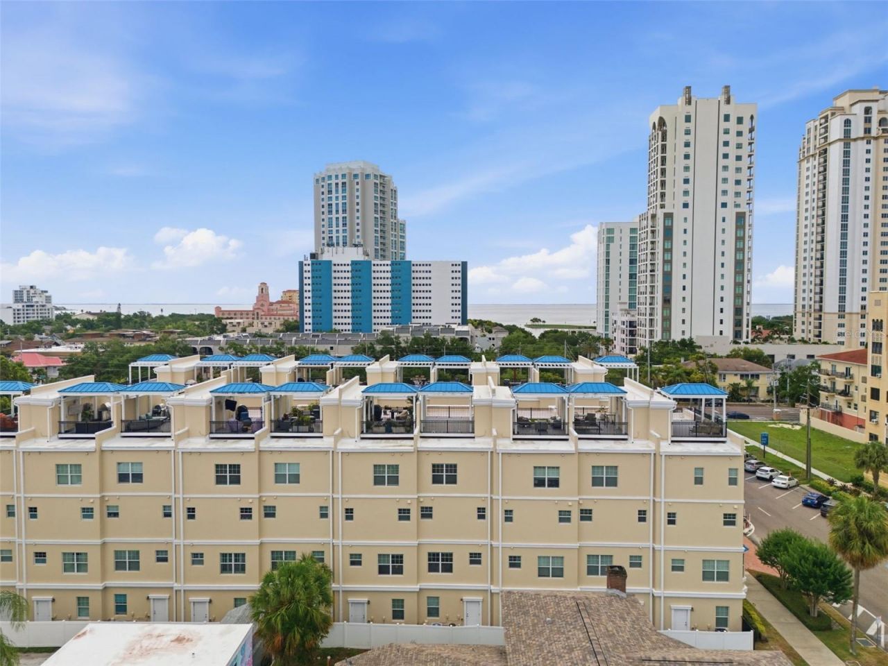 412 Regent Lane N, Saint Petersburg, FL 33701 Photo