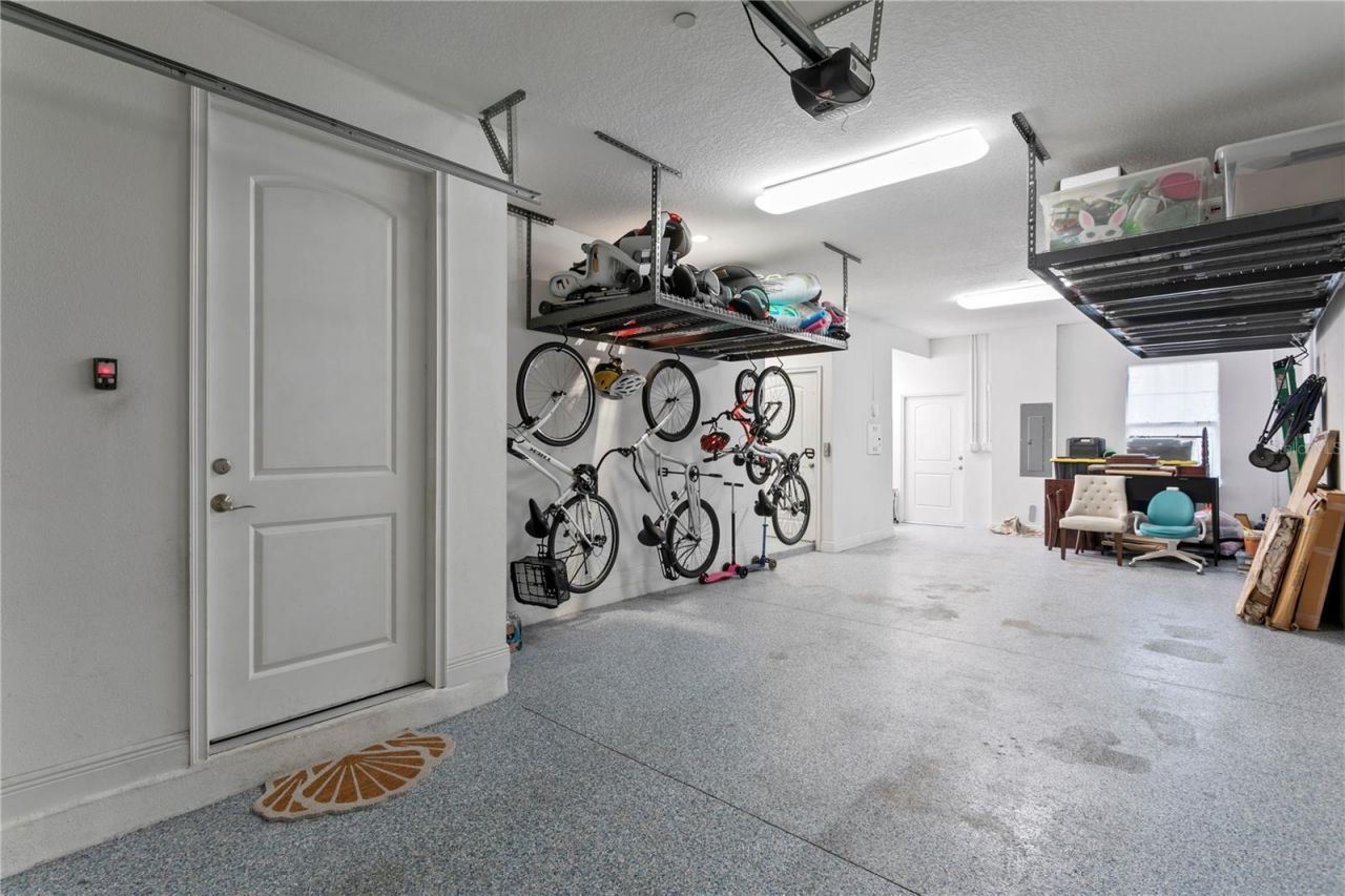 412 Regent Lane N, Saint Petersburg, FL 33701 Photo