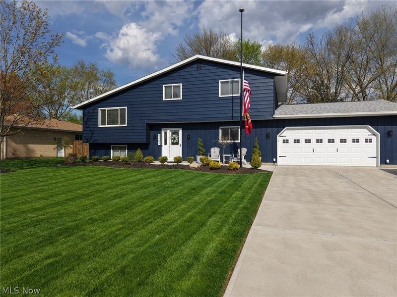 8407 Barton Drive, Strongsville, OH 44149 Photo 2