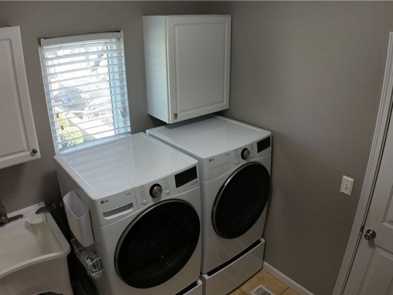 8407 Barton Drive, Strongsville, OH 44149 Photo 20