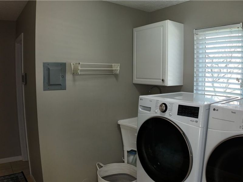 8407 Barton Drive, Strongsville, OH 44149 Photo 21