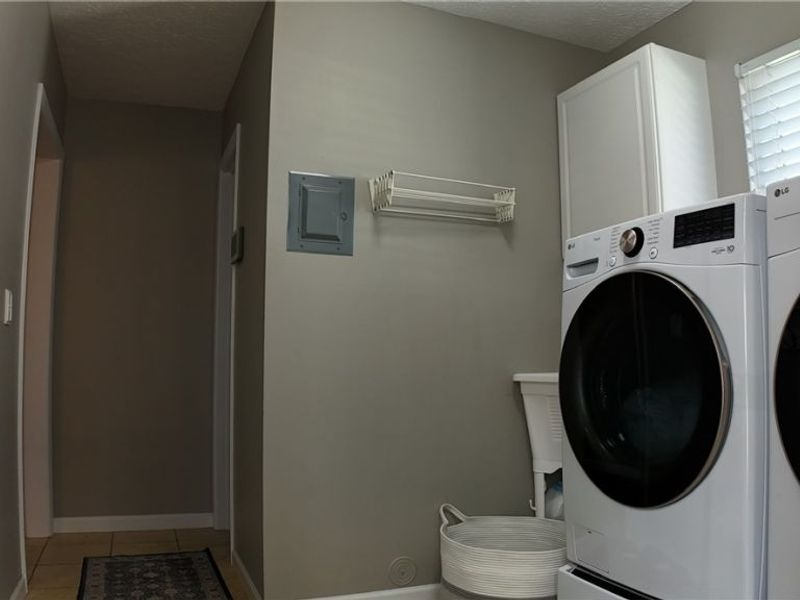 8407 Barton Drive, Strongsville, OH 44149 Photo 23