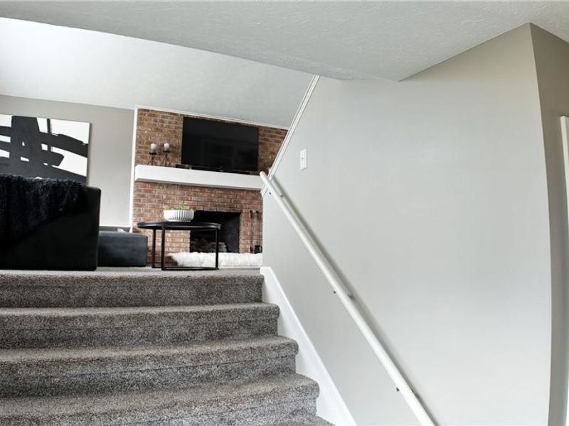 8407 Barton Drive, Strongsville, OH 44149 Photo 6