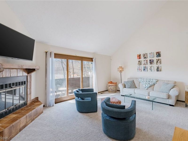 275 Solon Road , Unit 275C, Chagrin Falls, OH 44022 Photo 3