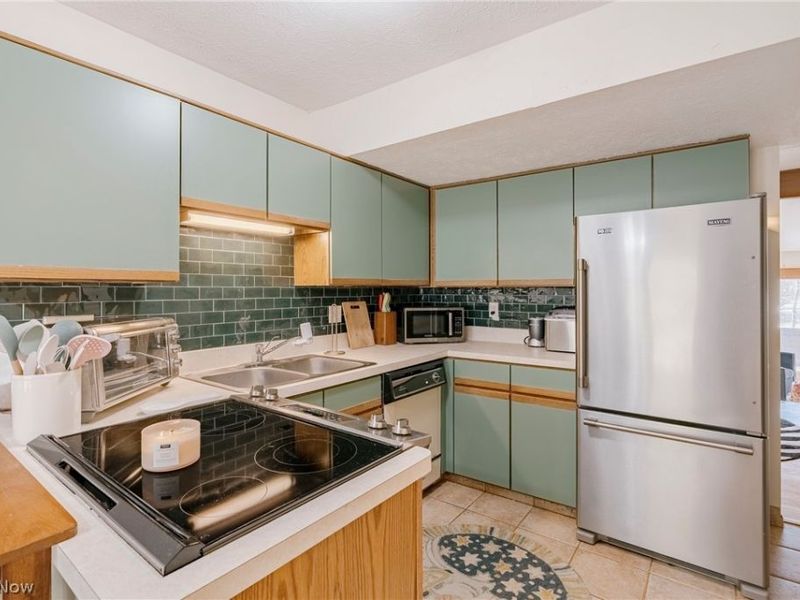 275 Solon Road , Unit 275C, Chagrin Falls, OH 44022 Photo 9