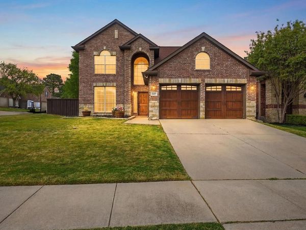 1607 Fairway Vista Drive, Corinth, TX 76210