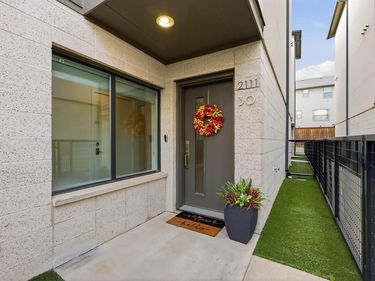 2111 Bennett Avenue, Unit 30, Dallas, TX 75206