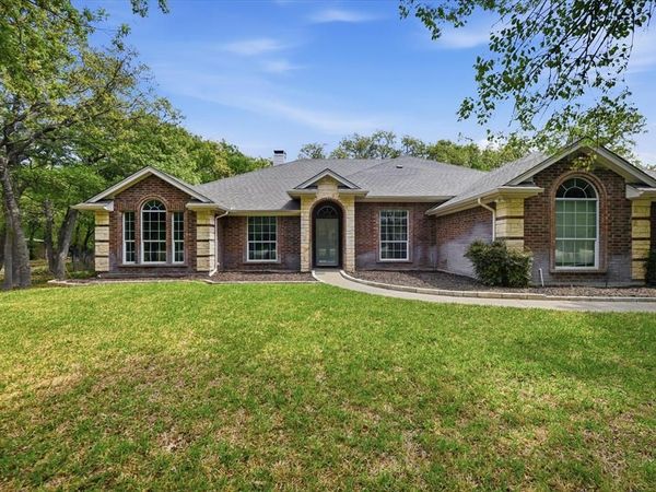 5992 Red Bud Road, Fort Worth, TX 76135