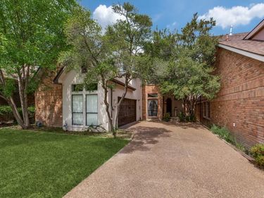 6205 Twin Oaks Circle, Dallas, TX 75240